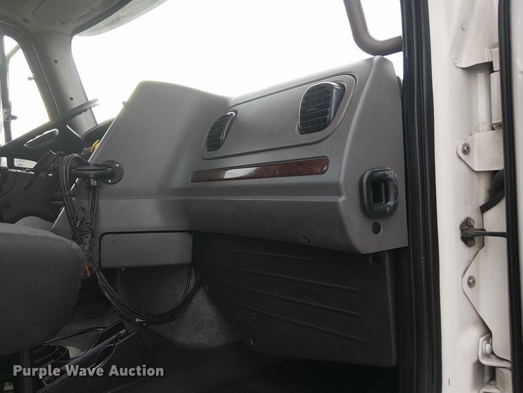 image for item EG1715 2015 Freightliner 114SD vacuum truck