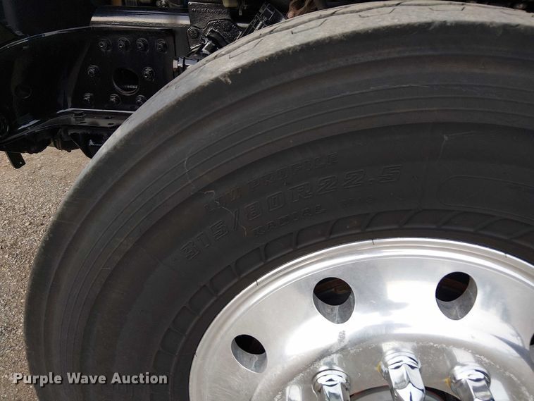 image for item EG1715 2015 Freightliner 114SD vacuum truck