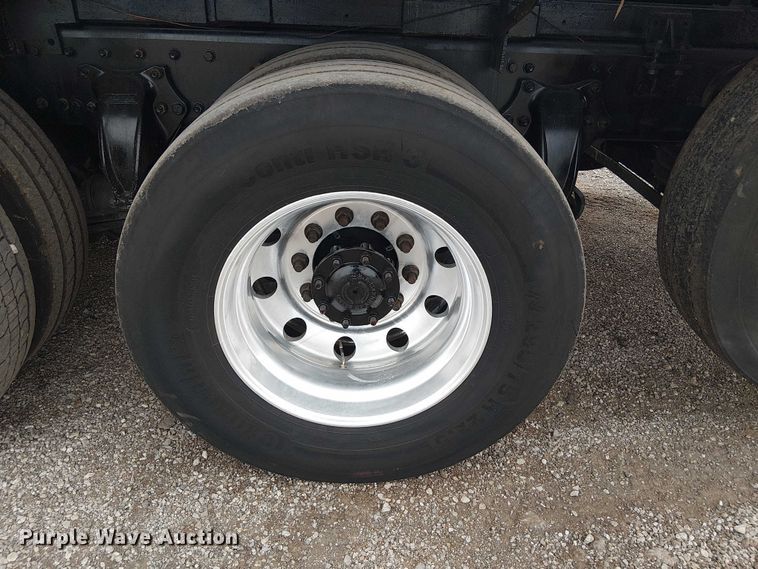 image for item EG1715 2015 Freightliner 114SD vacuum truck