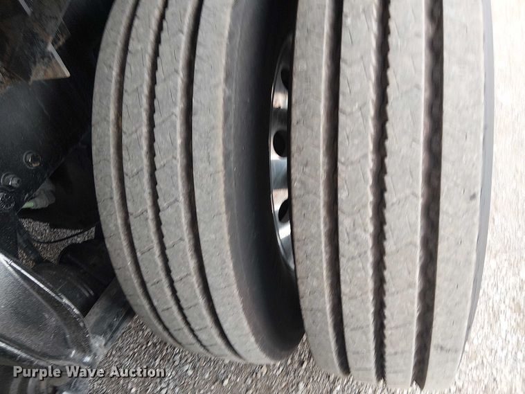 image for item EG1715 2015 Freightliner 114SD vacuum truck