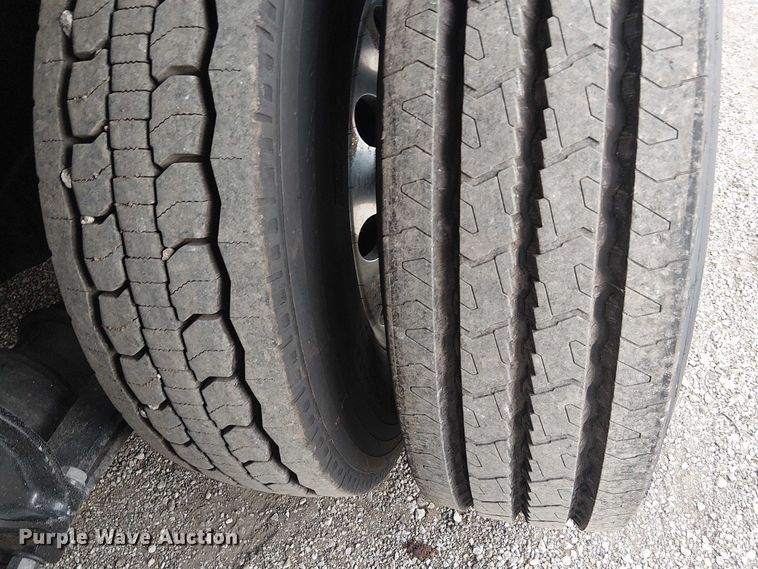 image for item EG1715 2015 Freightliner 114SD vacuum truck