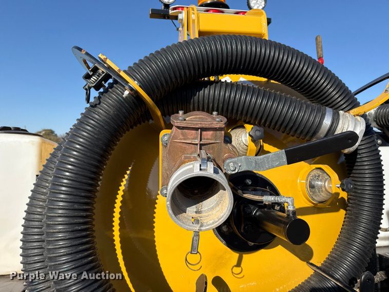 image for item EG1717 2024 Vermeer LP573SDT vacuum excavator