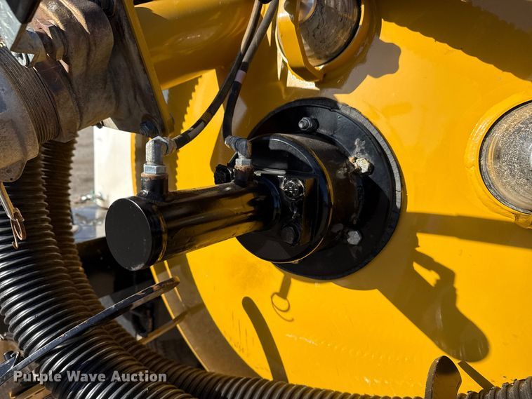 image for item EG1717 2024 Vermeer LP573SDT vacuum excavator