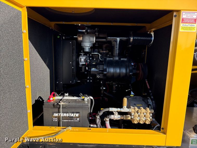 image for item EG1717 2024 Vermeer LP573SDT vacuum excavator