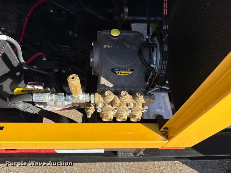 image for item EG1717 2024 Vermeer LP573SDT vacuum excavator