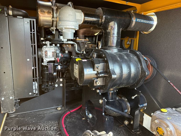 image for item EG1717 2024 Vermeer LP573SDT vacuum excavator