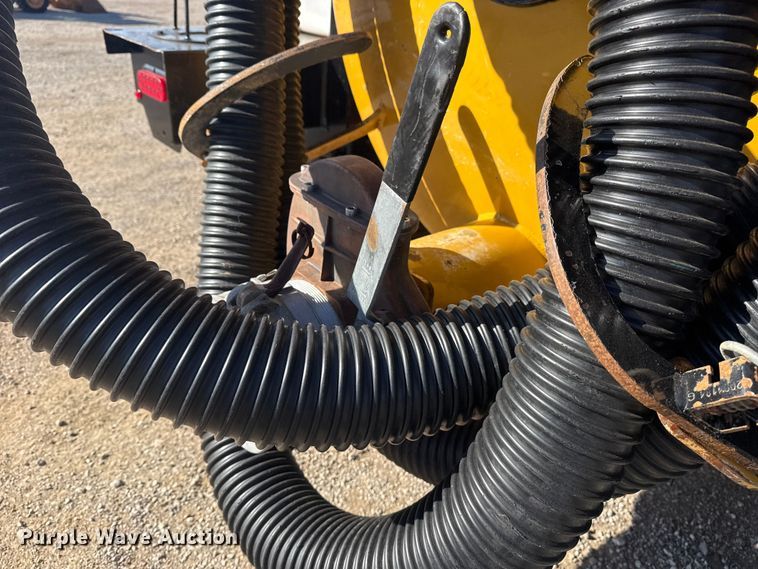 image for item EG1720 2023 Vermeer LP573SGT vacuum excavator