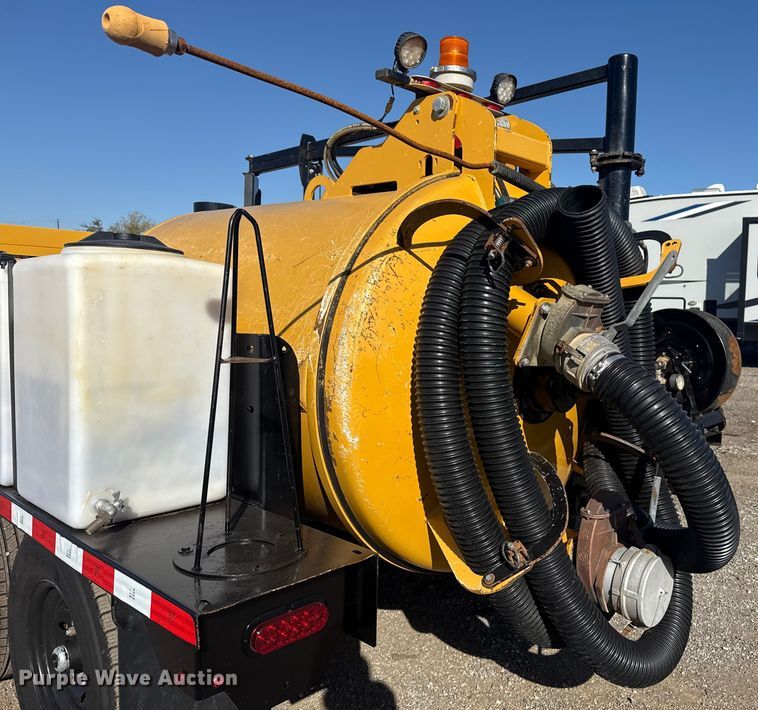 image for item EG1720 2023 Vermeer LP573SGT vacuum excavator