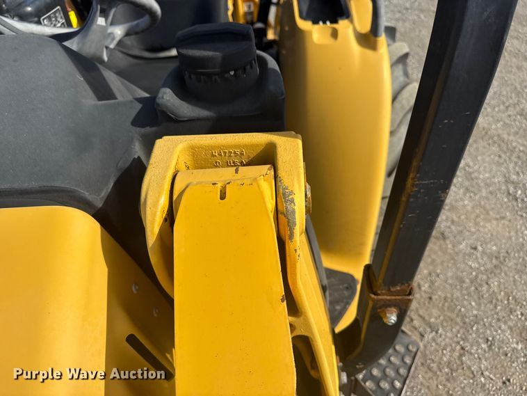 image for item EG1726 2007 John Deere 110 backhoe