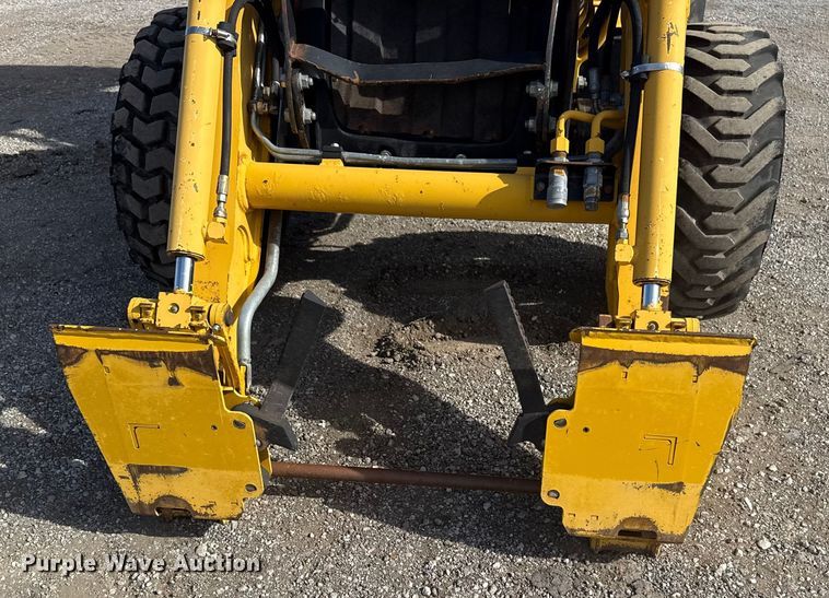 image for item EG1726 2007 John Deere 110 backhoe