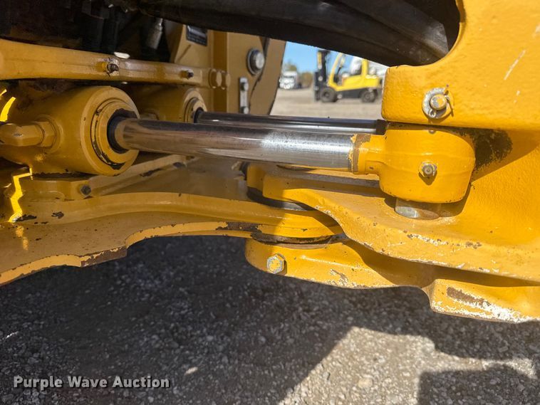 image for item EG1726 2007 John Deere 110 backhoe