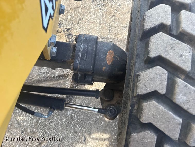 image for item EG1726 2007 John Deere 110 backhoe