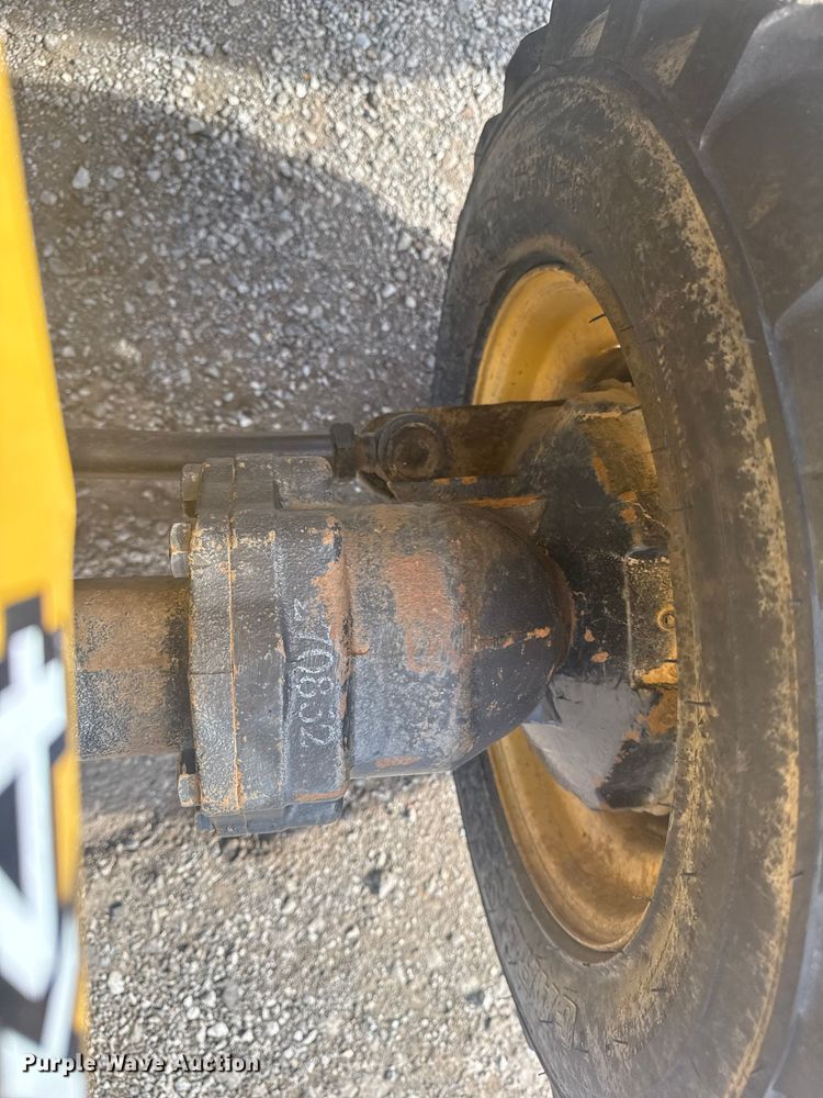 image for item EG1726 2007 John Deere 110 backhoe