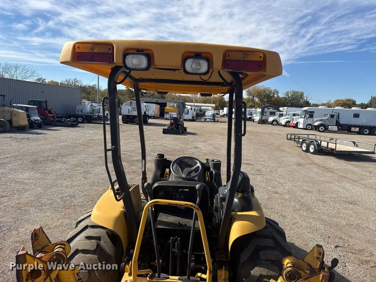 image for item EG1726 2007 John Deere 110 backhoe