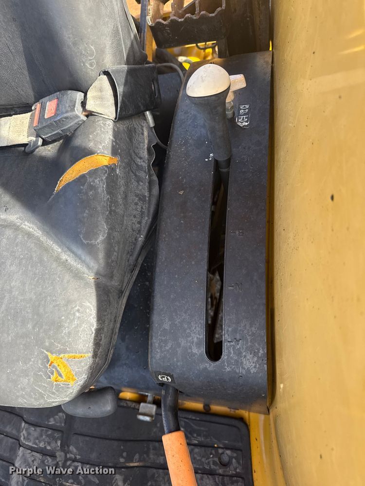 image for item EG1726 2007 John Deere 110 backhoe