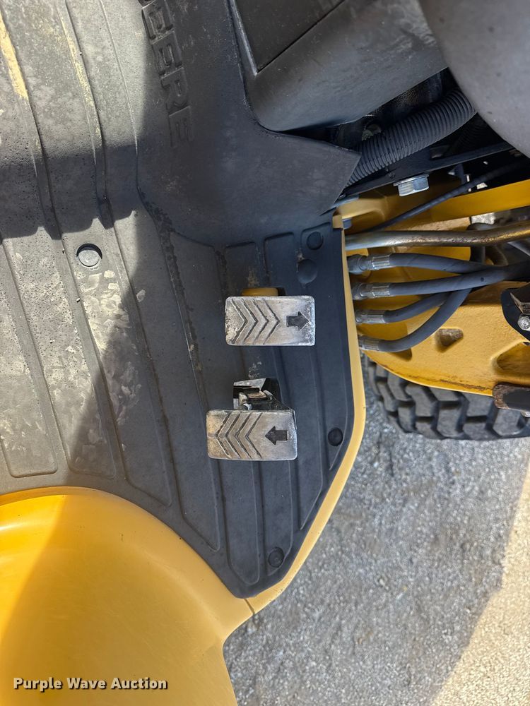 image for item EG1726 2007 John Deere 110 backhoe