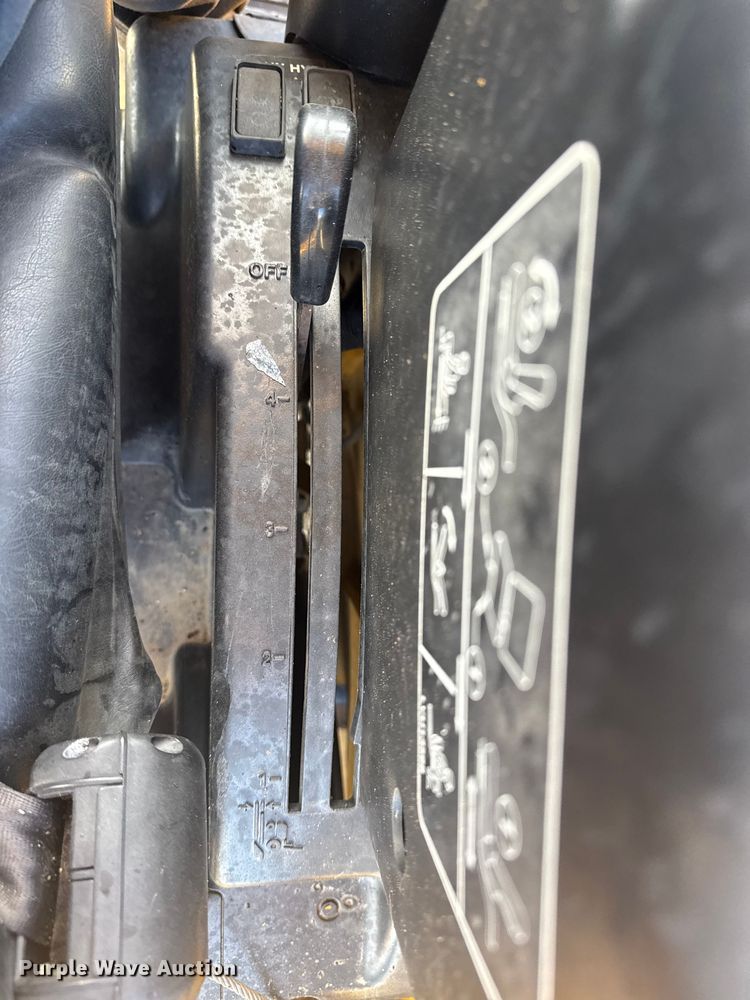 image for item EG1726 2007 John Deere 110 backhoe