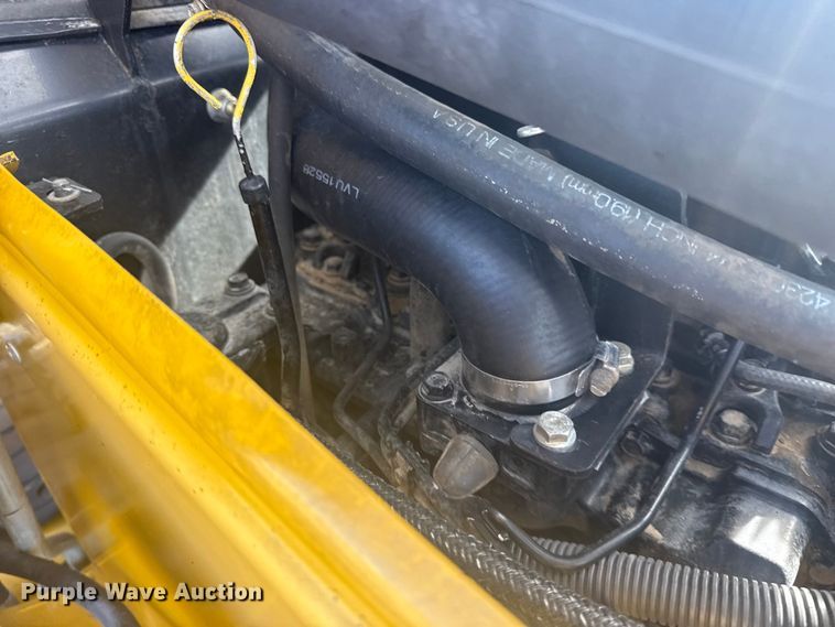 image for item EG1726 2007 John Deere 110 backhoe