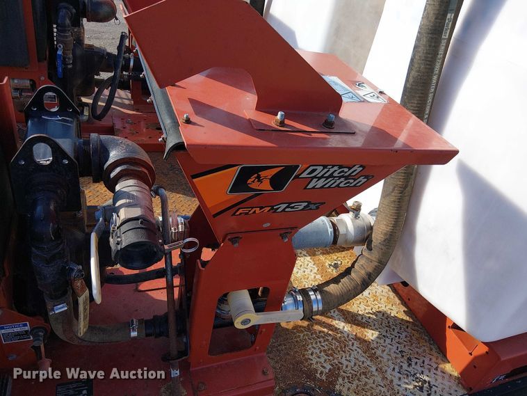 image for item EG8252 2019 Freightliner 114SD flatbed truck