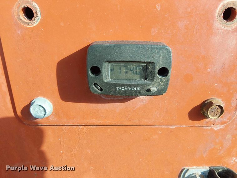 image for item EG8252 2019 Freightliner 114SD flatbed truck