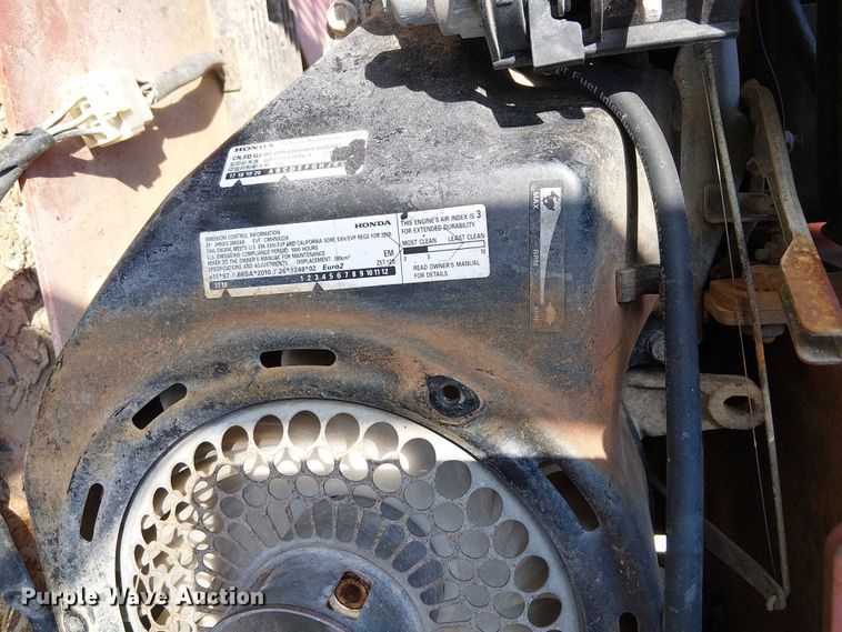 image for item EG8252 2019 Freightliner 114SD flatbed truck