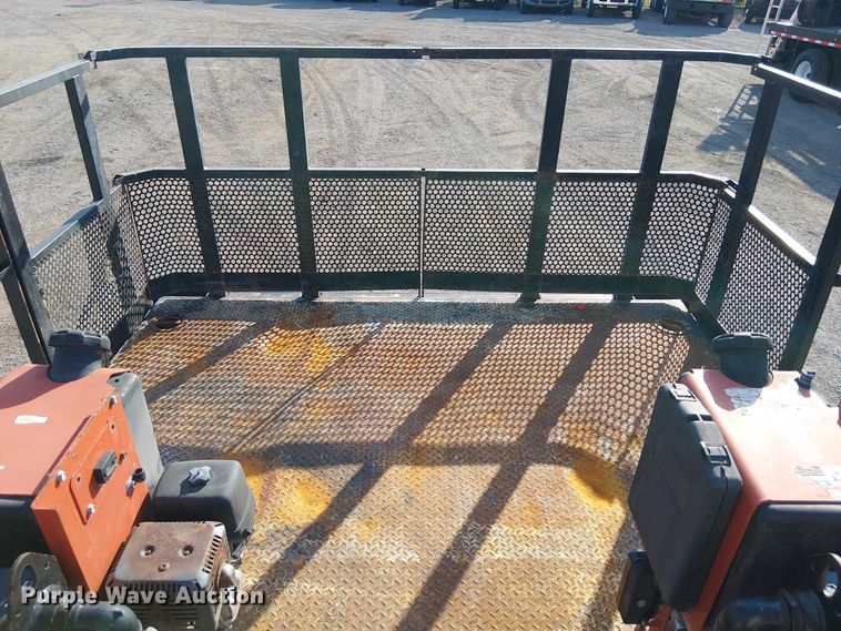 image for item EG8252 2019 Freightliner 114SD flatbed truck