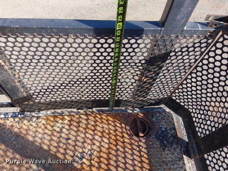 image for item EG8252 2019 Freightliner 114SD flatbed truck