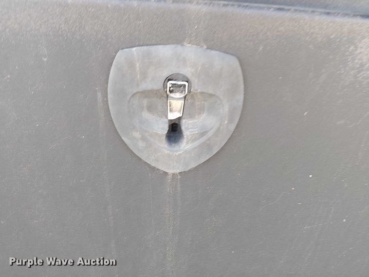 image for item EG8252 2019 Freightliner 114SD flatbed truck