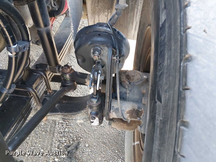 image for item EG8252 2019 Freightliner 114SD flatbed truck