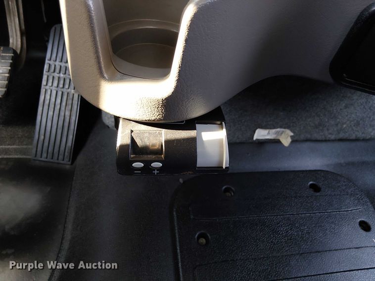 image for item EG8252 2019 Freightliner 114SD flatbed truck