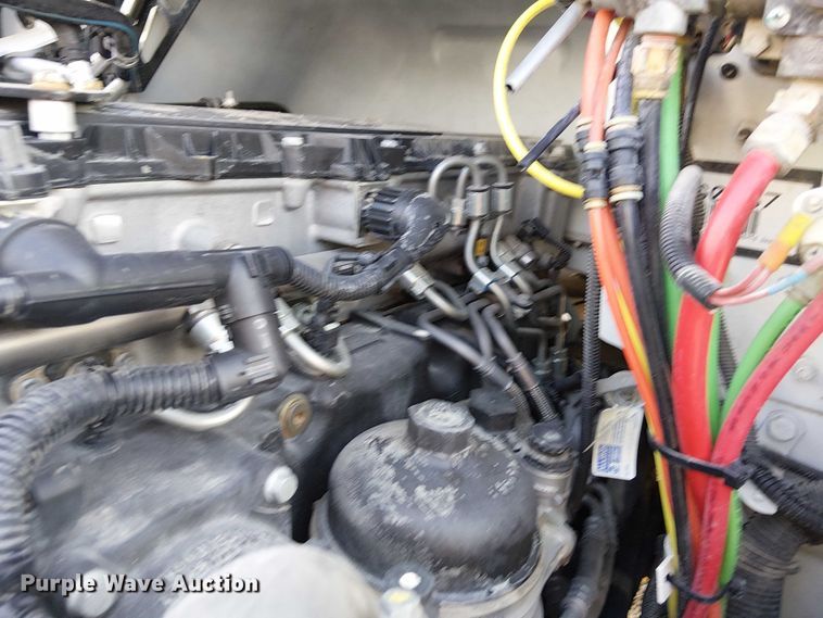 image for item EG8252 2019 Freightliner 114SD flatbed truck