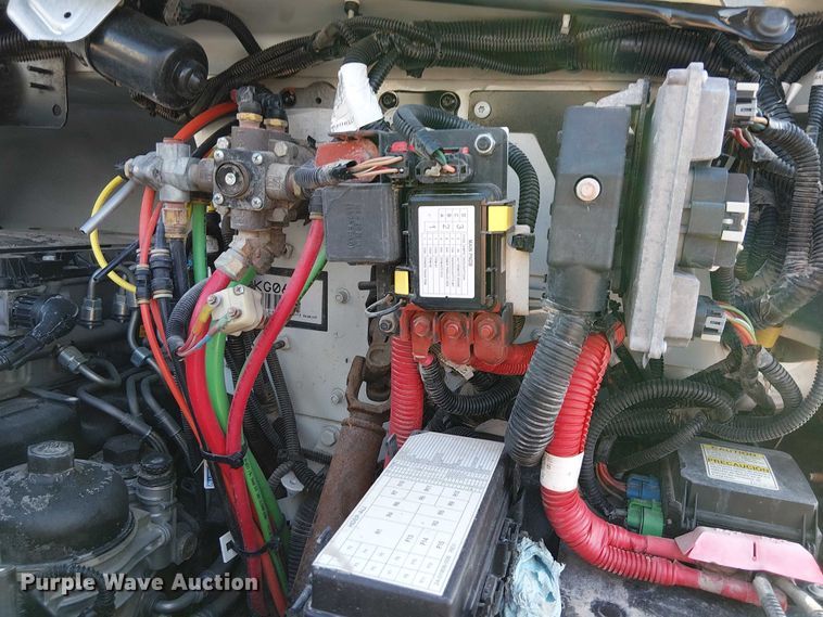 image for item EG8252 2019 Freightliner 114SD flatbed truck