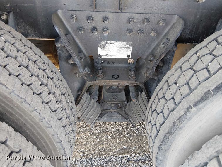 image for item EG8252 2019 Freightliner 114SD flatbed truck