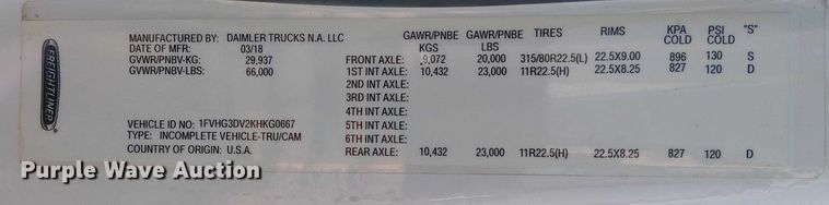 image for item EG8252 2019 Freightliner 114SD flatbed truck