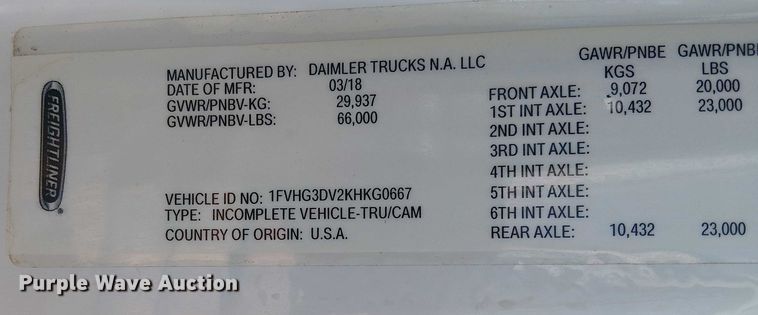 image for item EG8252 2019 Freightliner 114SD flatbed truck