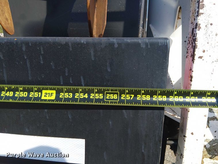 image for item EG8253 2002 Western Star 4900 crane truck