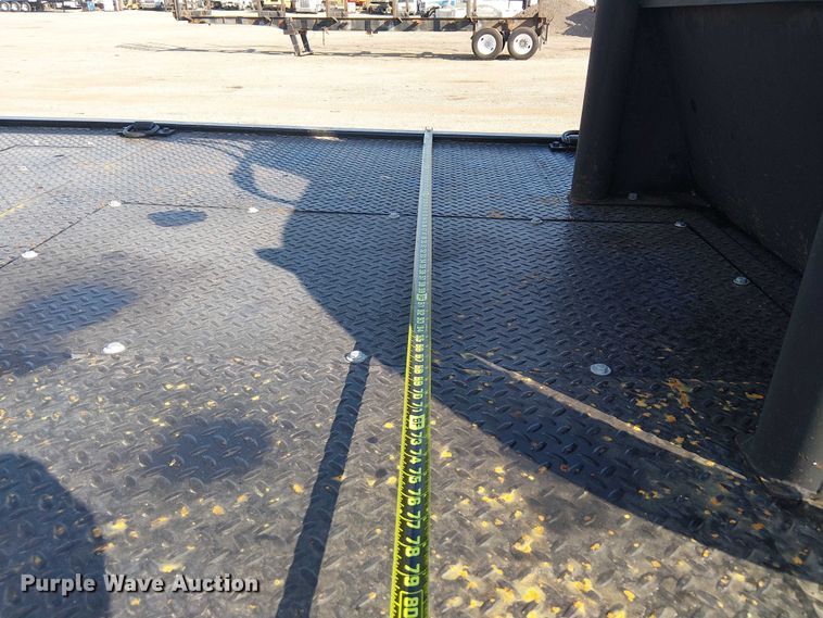 image for item EG8253 2002 Western Star 4900 crane truck