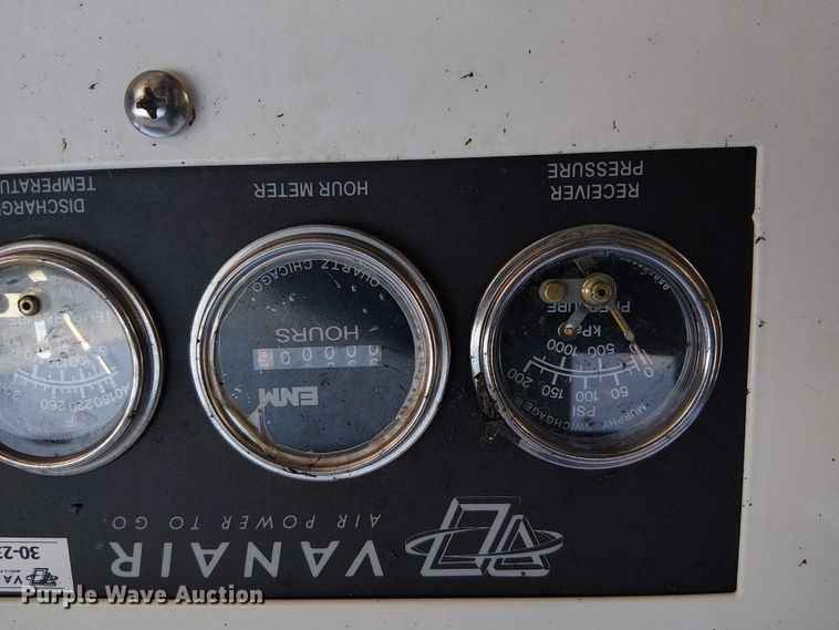 image for item EG8253 2002 Western Star 4900 crane truck