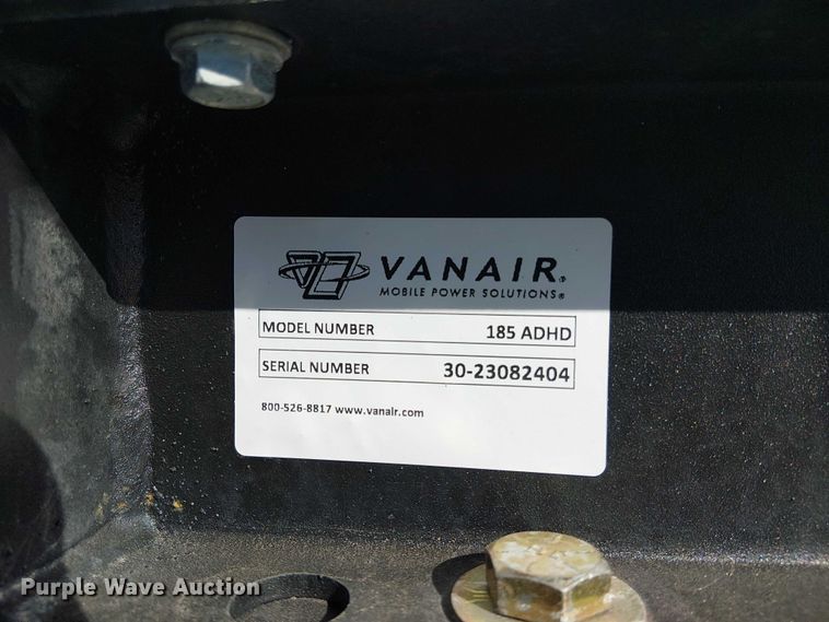 image for item EG8253 2002 Western Star 4900 crane truck