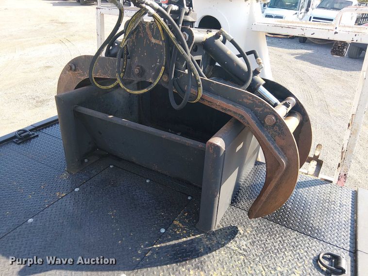 image for item EG8253 2002 Western Star 4900 crane truck