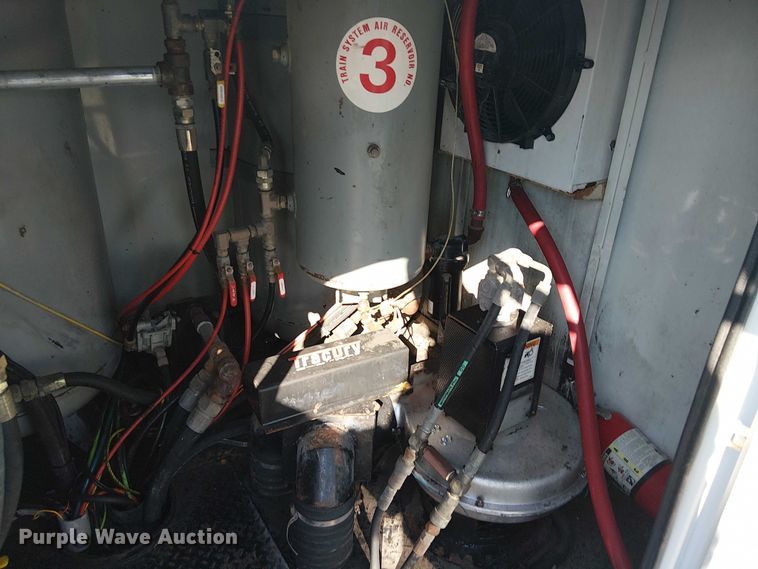 image for item EG8253 2002 Western Star 4900 crane truck