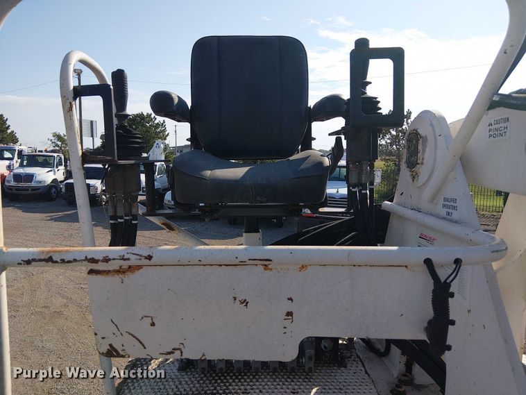 image for item EG8253 2002 Western Star 4900 crane truck