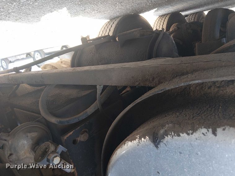 image for item EG8253 2002 Western Star 4900 crane truck