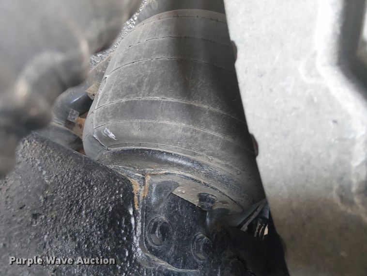 image for item EG8253 2002 Western Star 4900 crane truck