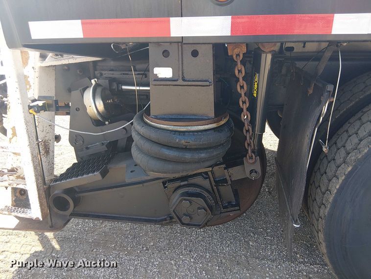 image for item EG8253 2002 Western Star 4900 crane truck