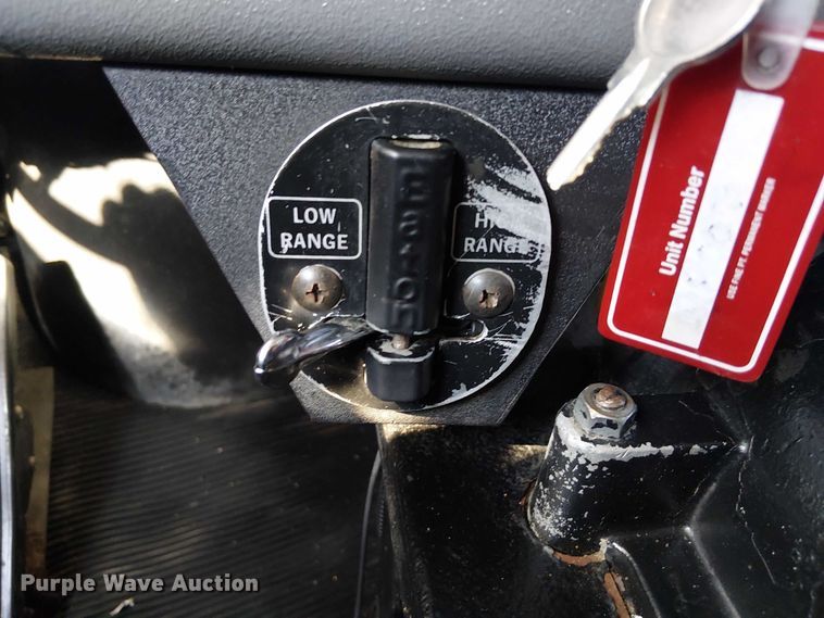 image for item EG8253 2002 Western Star 4900 crane truck