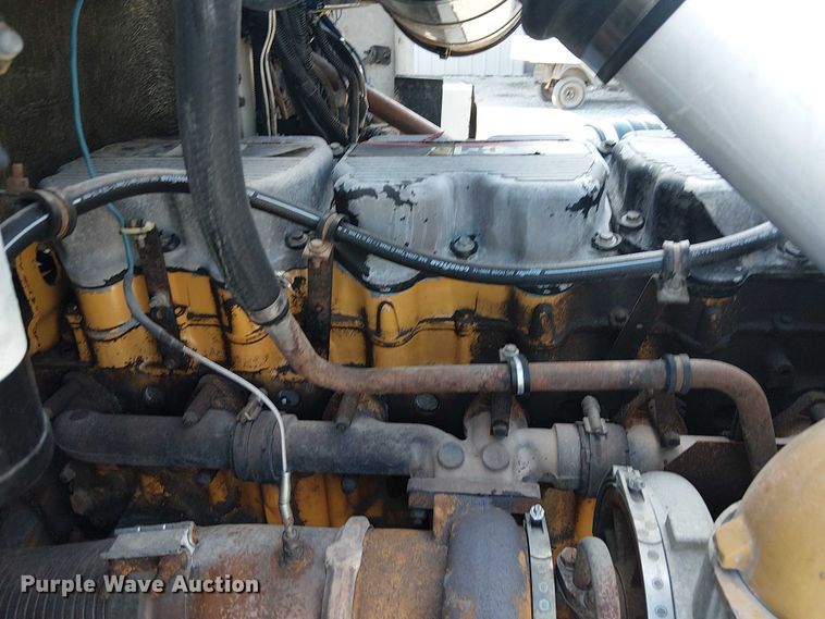 image for item EG8253 2002 Western Star 4900 crane truck