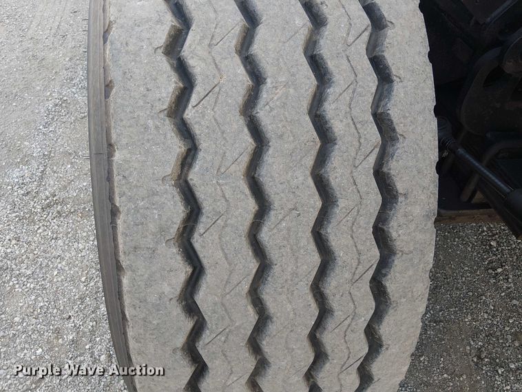 image for item EG8253 2002 Western Star 4900 crane truck