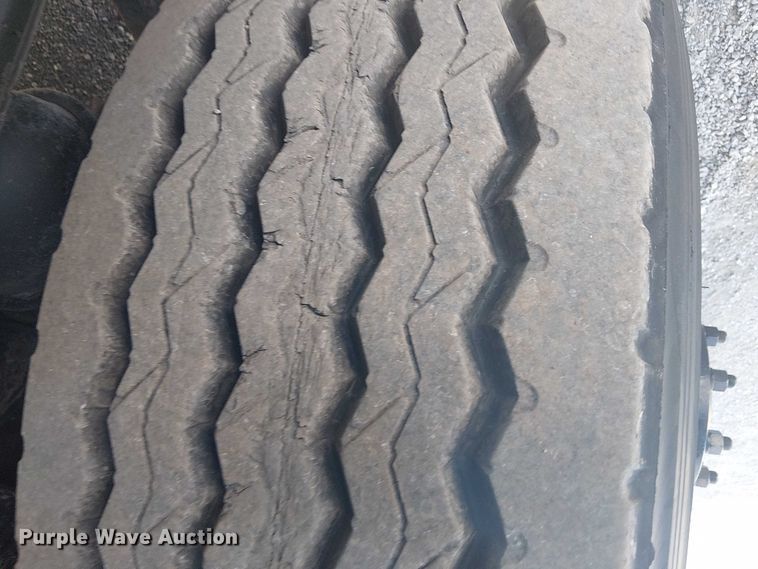 image for item EG8253 2002 Western Star 4900 crane truck