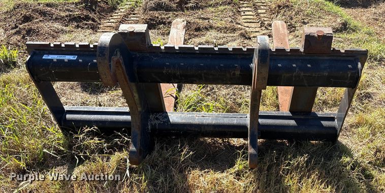 image for item EG8268 4' L loader forks